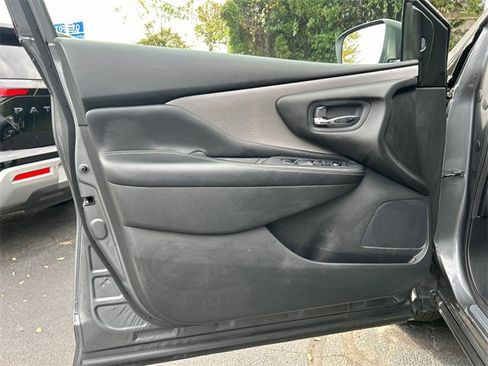 Certified 2023 Nissan Murano S image 9