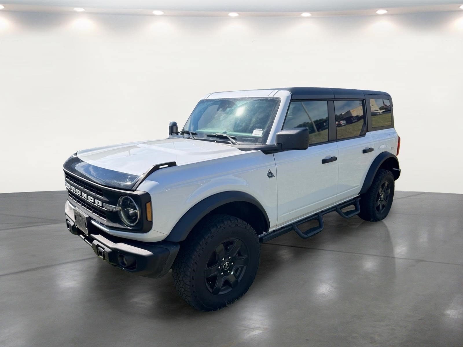 Used 2024 Ford Bronco Black Diamond AWD/4WD image 2