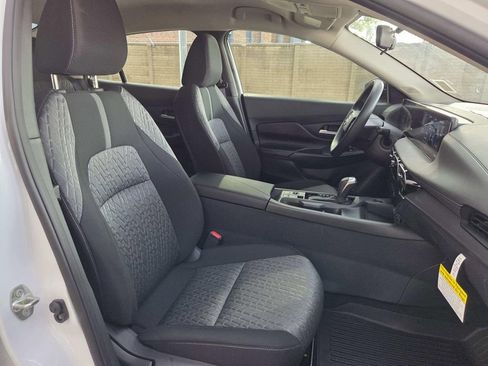 New 2026 Nissan Sentra SV w/ Floor Mat Package FWD image 18