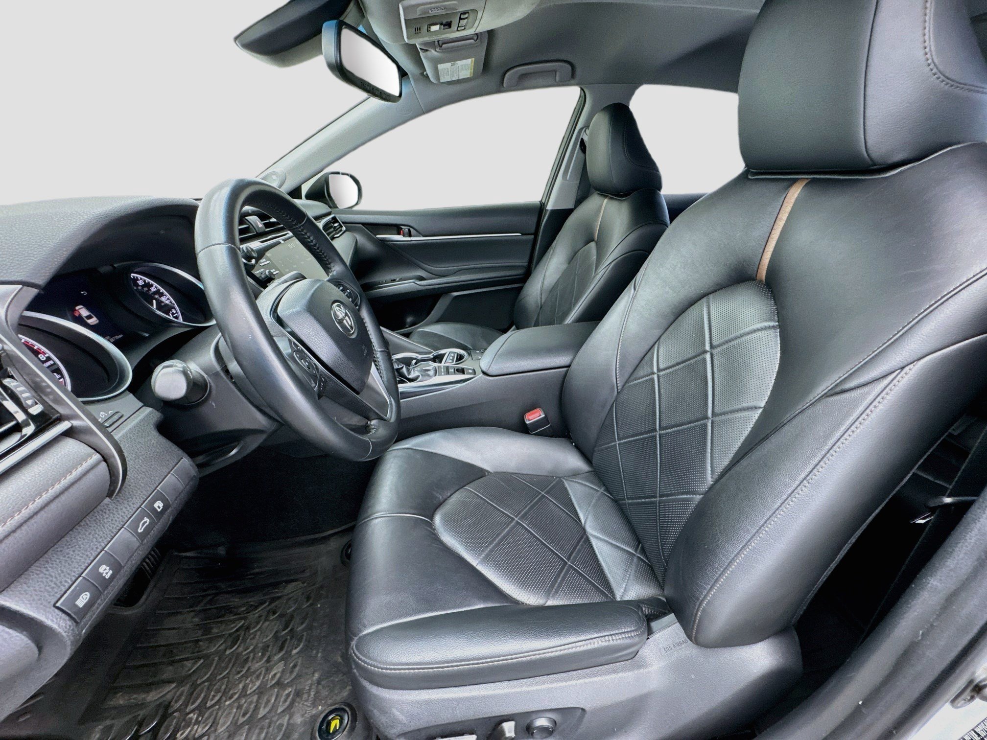 Used 2018 Toyota Camry XLE w/ Audio Package FWD image 13