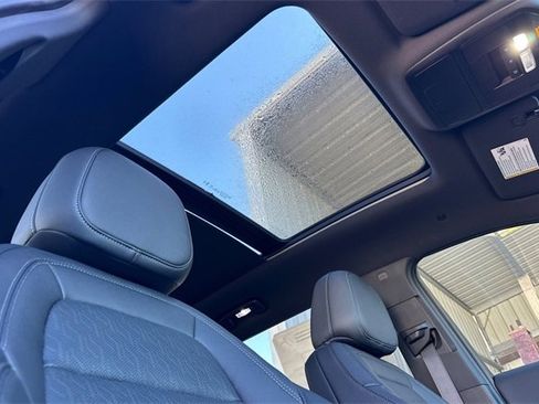 Used 2026 Chevrolet Equinox LT w/ Convenience Package II image 22