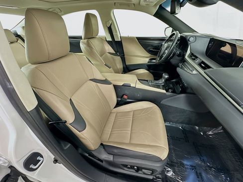 Used 2020 Lexus ES 350 Luxury w/ Accessory Package 2 image 38