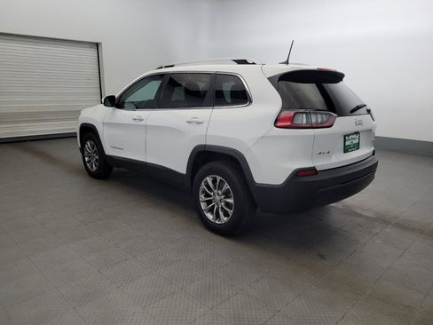 Used 2019 Jeep Cherokee Latitude Plus w/ Cold Weather Group AWD/4WD image 3