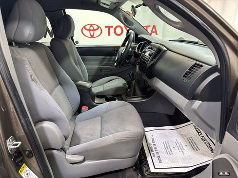 Used 2012 Toyota Tacoma 4x4 Access Cab w/ Convenience Pkg image 12