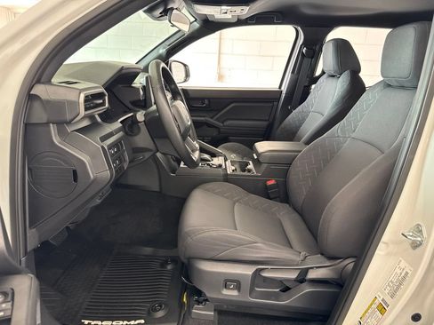 Certified 2024 Toyota Tacoma SR AWD/4WD image 13