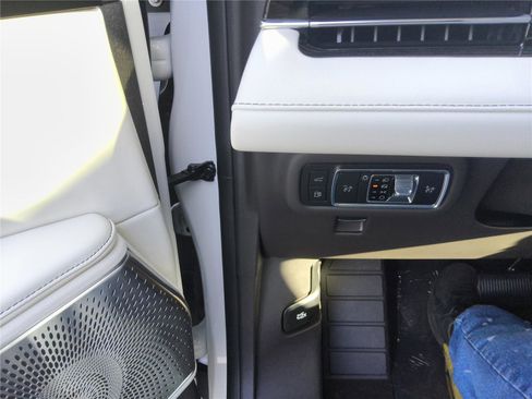 New 2026 Lincoln Nautilus Black Label AWD/4WD image 30