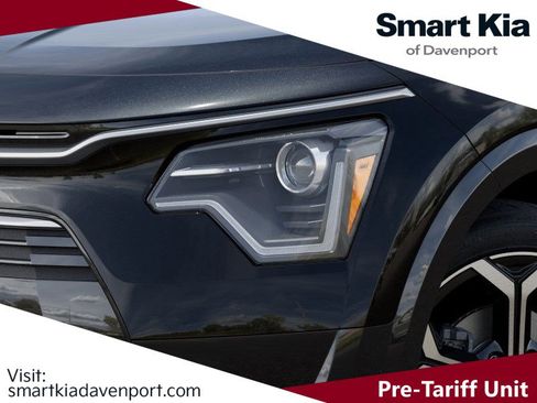 New 2025 Kia Niro EX Touring image 10