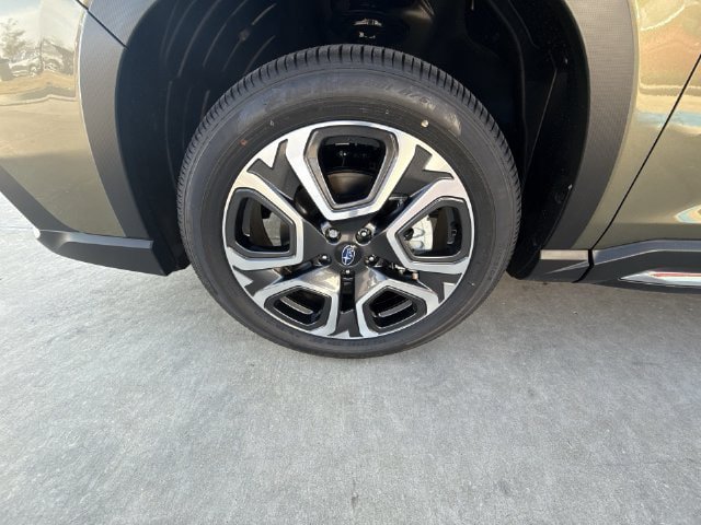 Certified 2026 Subaru Ascent Limited AWD/4WD image 10
