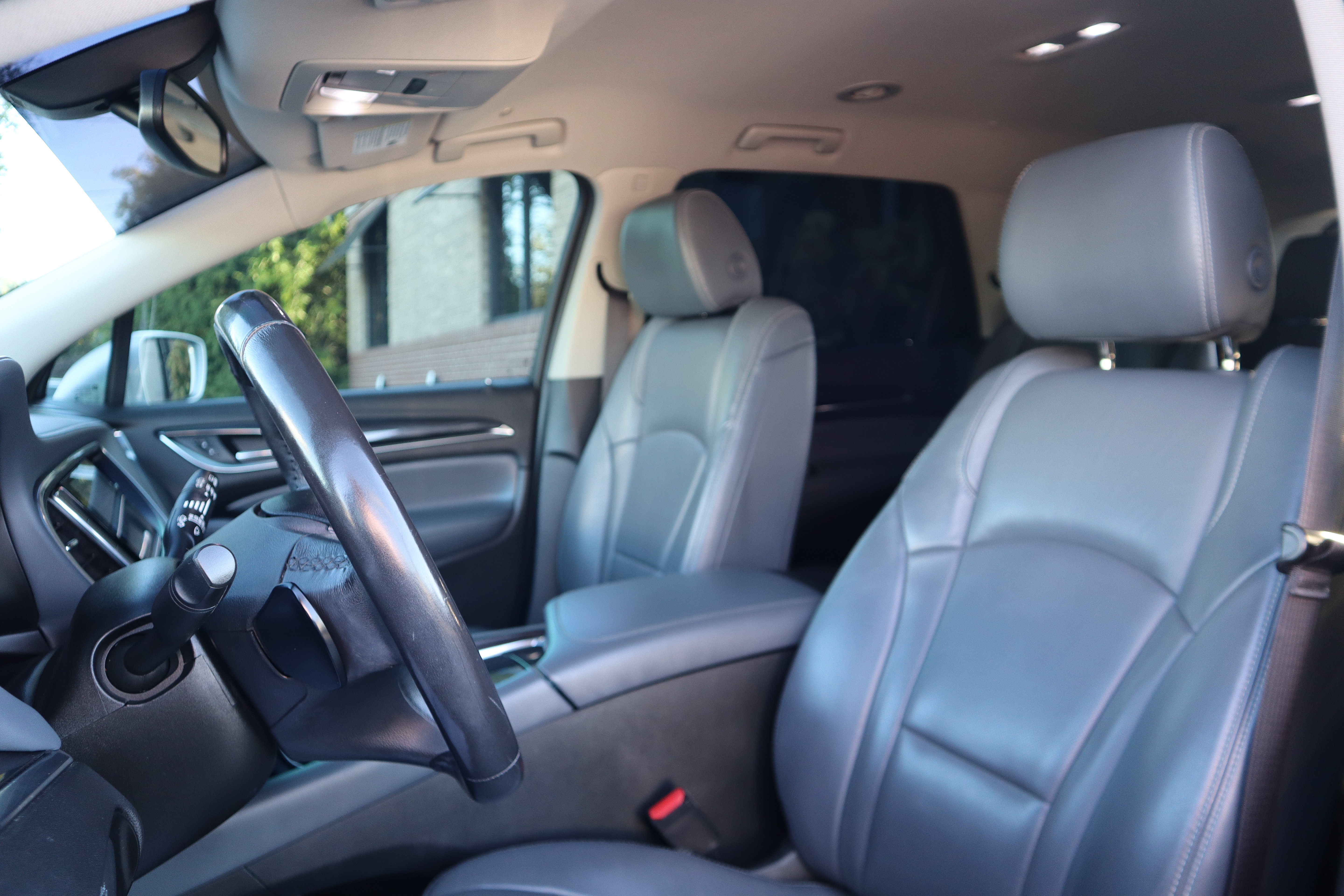 Used 2020 Buick Enclave Essence FWD image 23