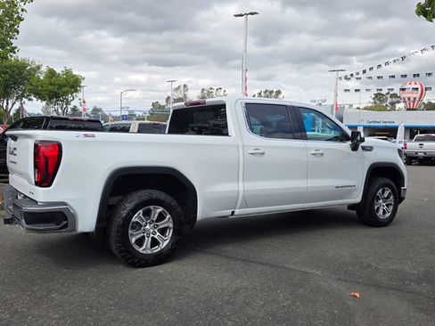 Used 2023 GMC Sierra 1500 SLE w/ X31 Off-Road Package AWD/4WD image 3