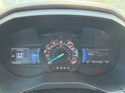 Used 2022 Ford Edge Titanium AWD/4WD image 30