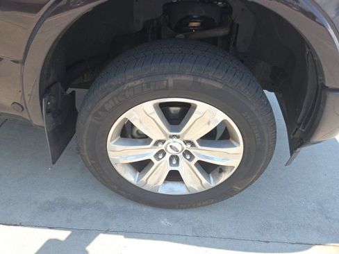 Used 2018 Ford F150 Platinum w/ Equipment Group 701A Luxury AWD/4WD image 15