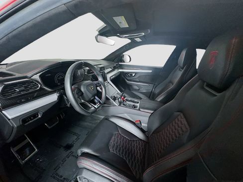 Used 2019 Lamborghini Urus image 5