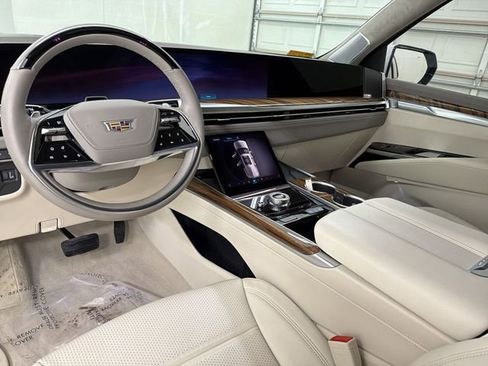 Certified 2025 Cadillac Escalade Sport Platinum image 21