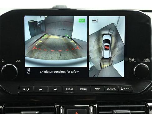 Used 2022 Nissan Pathfinder SL image 31