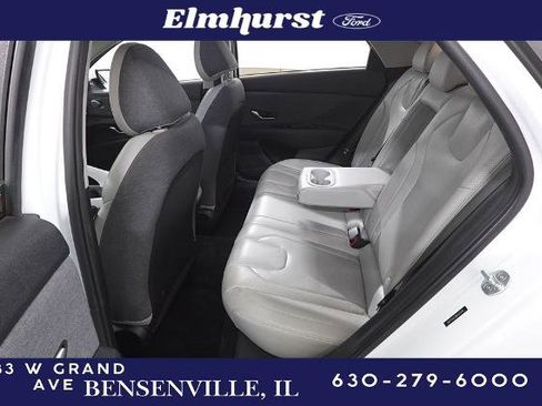 Used 2021 Hyundai Elantra Limited image 24