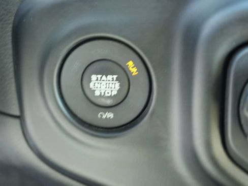 Used 2022 Jeep Wrangler Unlimited Sport AWD/4WD image 24