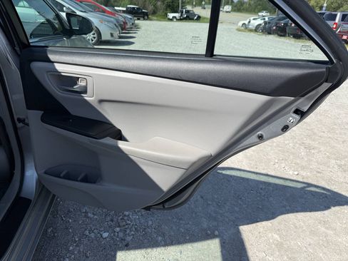Used 2015 Toyota Camry LE FWD image 30