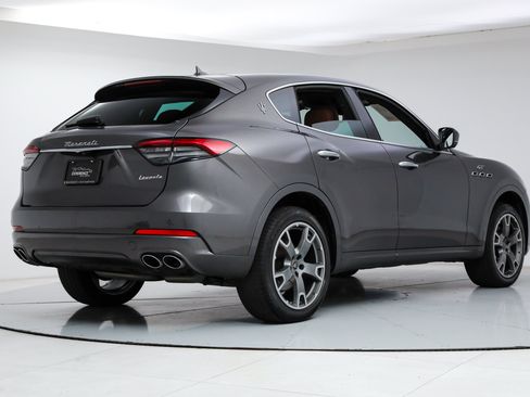 Certified 2023 Maserati Levante GT AWD/4WD image 5