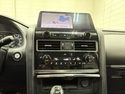 Used 2024 INFINITI QX80 Luxe image 32