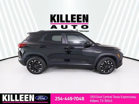Used 2021 Chevrolet TrailBlazer LT AWD/4WD image 9