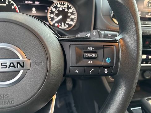 Used 2021 Nissan Rogue SV AWD/4WD image 28