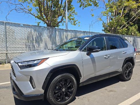 Used 2023 Toyota RAV4 XSE AWD/4WD image 1
