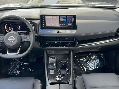 Certified 2024 Nissan Rogue SL w/ SL Premium Package image 39