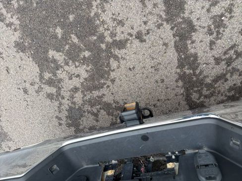 Used 2021 GMC Sierra 1500 SLT AWD/4WD image 7