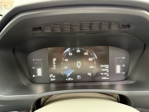 Used 2019 Volvo XC90 T5 Momentum w/ Protection Package Premier image 26