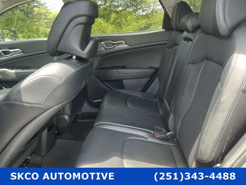 Used 2024 Kia Sportage EX FWD image 14