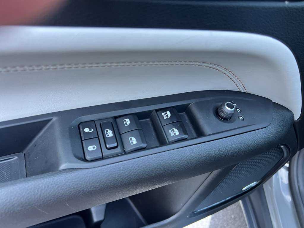 Used 2023 Jeep Compass Limited w/ Sun and Sound Group AWD/4WD image 23