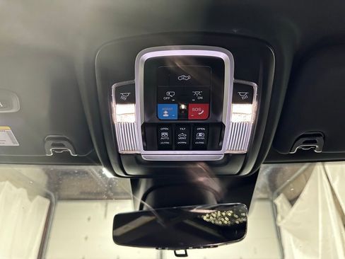 Used 2025 RAM 2500 Limited image 29