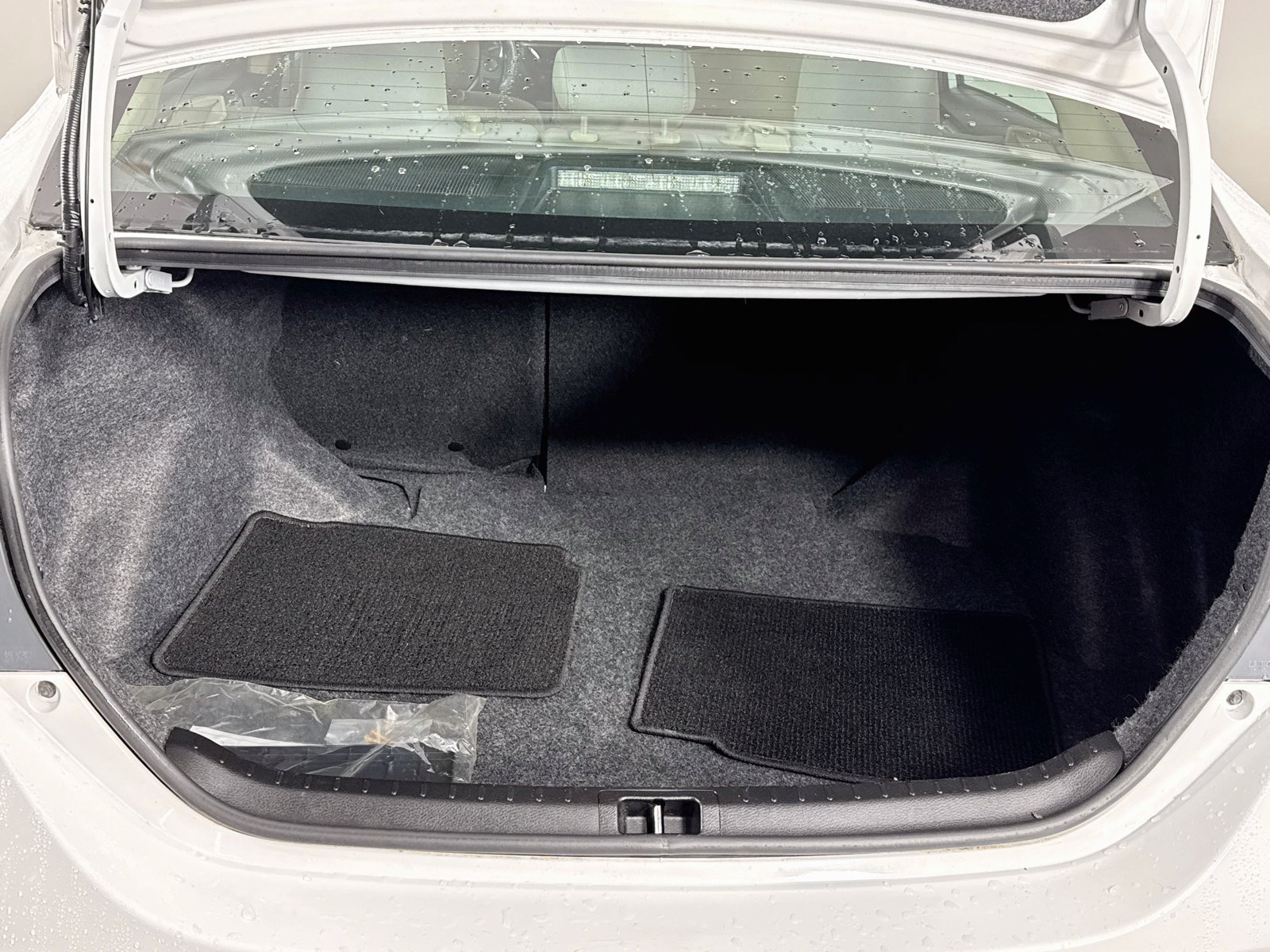 Used 2014 Toyota Corolla LE FWD image 22