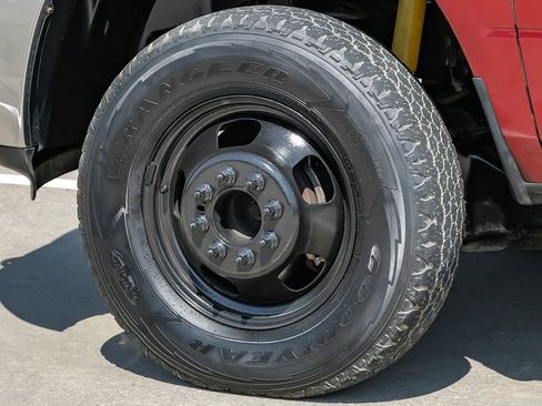 Used 2017 RAM 3500 Tradesman w/ Chrome Appearance Group image 49