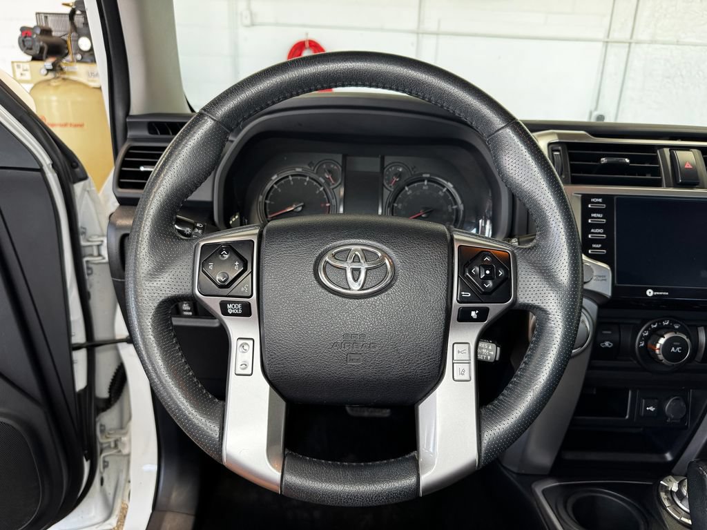 Used 2020 Toyota 4Runner SR5 Premium AWD/4WD image 15