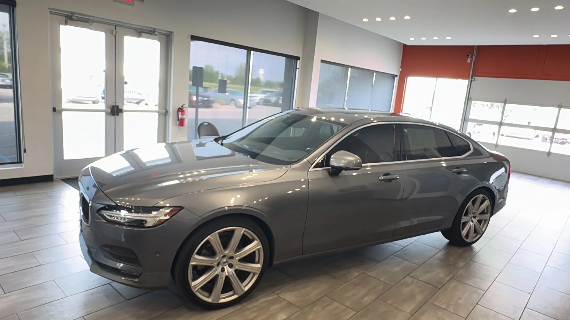 Used 2018 Volvo S90 T6 Momentum AWD/4WD image 10