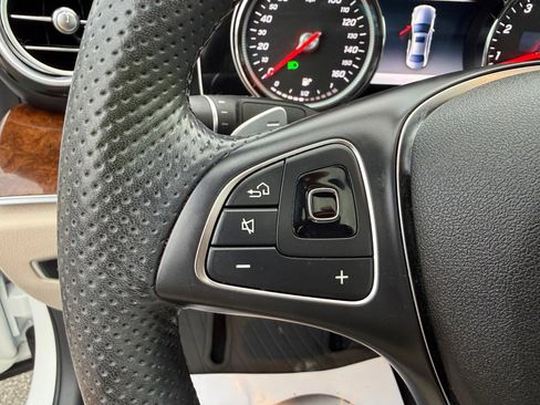 Used 2017 Mercedes-Benz E 300 image 24