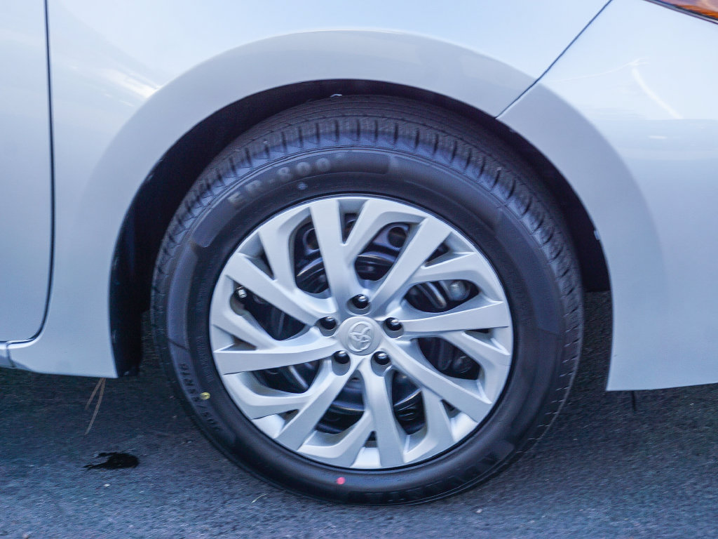 Used 2018 Toyota Corolla LE w/ Protection Package FWD image 10