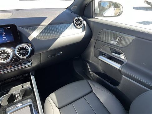 Certified 2025 Mercedes-Benz GLA 250 4MATIC image 30