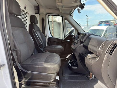 Used 2017 RAM ProMaster 2500 w/ Interior Convenience Group image 25
