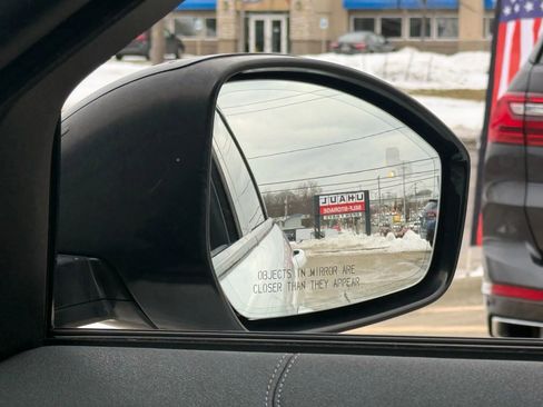 Used 2018 Land Rover Range Rover Evoque image 47