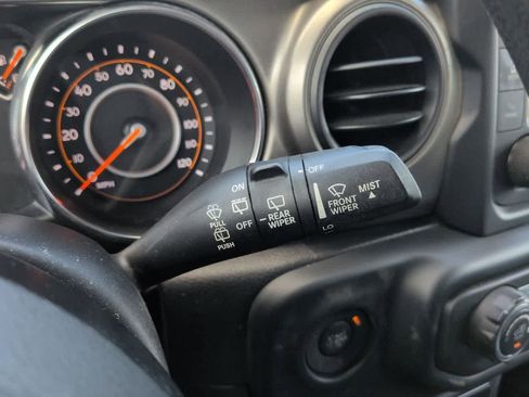 Used 2019 Jeep Wrangler Unlimited Sport AWD/4WD image 25