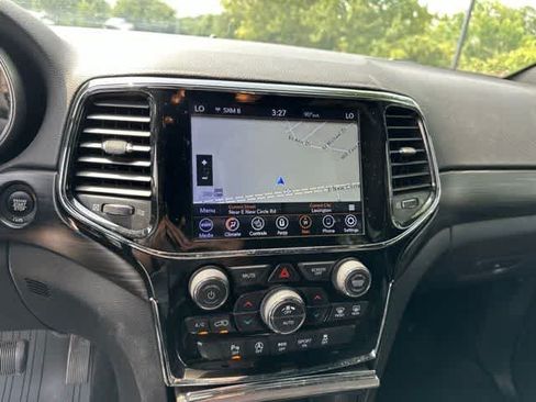 Certified 2020 Jeep Grand Cherokee Altitude AWD/4WD image 12
