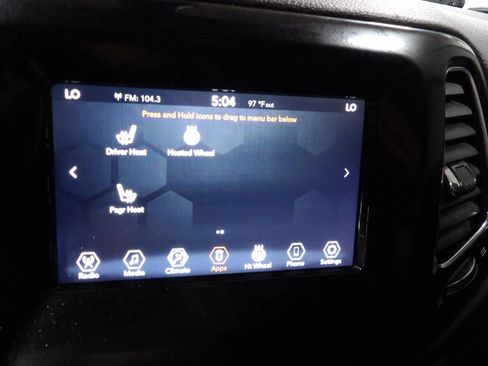 Used 2019 Jeep Compass Latitude AWD/4WD image 22