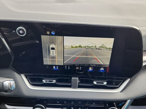 New 2026 Chevrolet Equinox LT w/ Safety and Technology Package FWD image 13