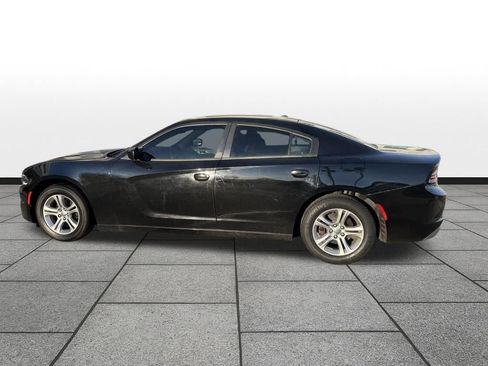 Used 2018 Dodge Charger SXT image 8
