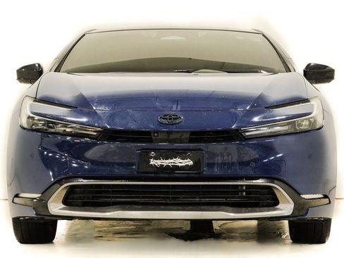 Used 2023 Toyota Prius Limited w/ Limited Premium Package AWD/4WD image 2