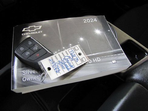Used 2024 Chevrolet Silverado 2500 Custom w/ Custom Value Package image 44