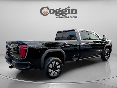 New 2026 GMC Sierra 3500 Denali w/ Denali Reserve Package image 11